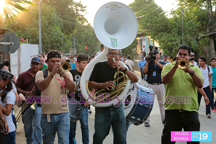 Masaya protagoniza alegre caminata y vigilia conmemorando a los héroes y mártires de Los Sabogales